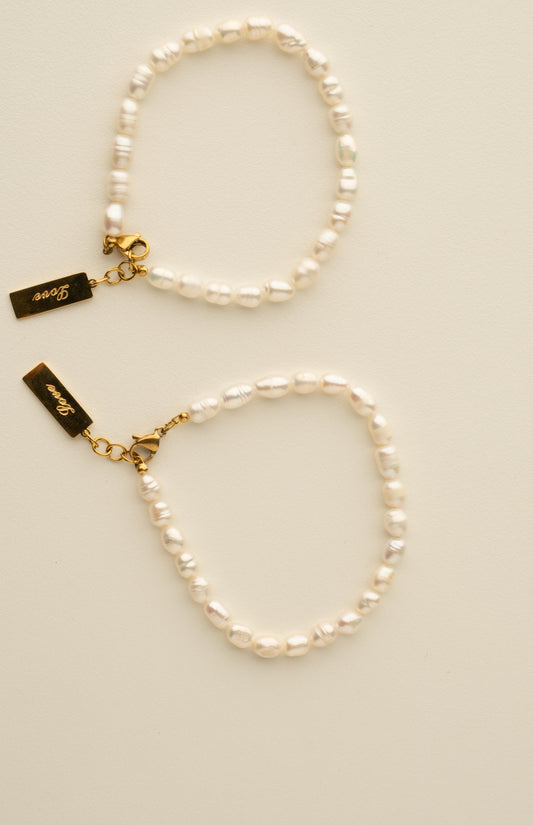 Kvara Vintage Pearl Love Bracelet
