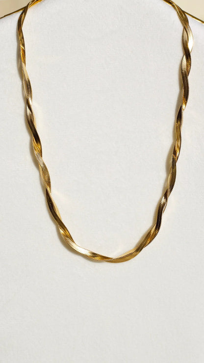 Elise Twisted Snake Chain Necklace