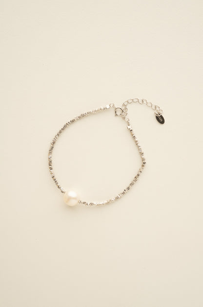 Moon Thread Bracelet
