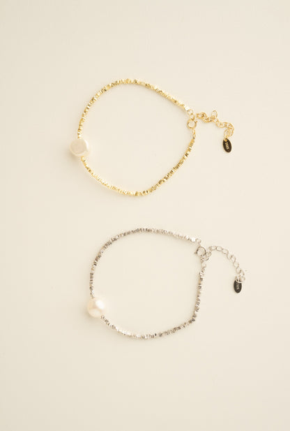 Moon Thread Bracelet